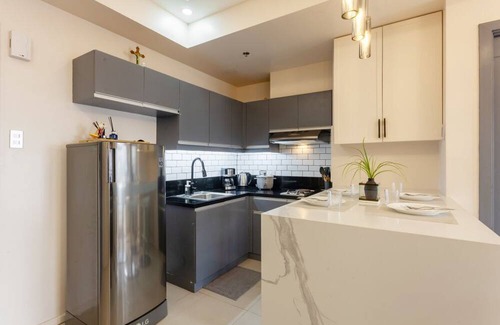 Pasay Condo | 11M LuxeStay @ The Radiance Manila