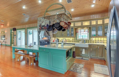 Okeechobee House | Private Hot Tub! Home < 1 Mi to Lake Okeechobee