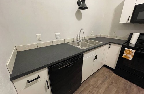 Mayville Apartment | Vintage Chic 1-bedroom apartment in Mayville near Horicon Marsh EAA