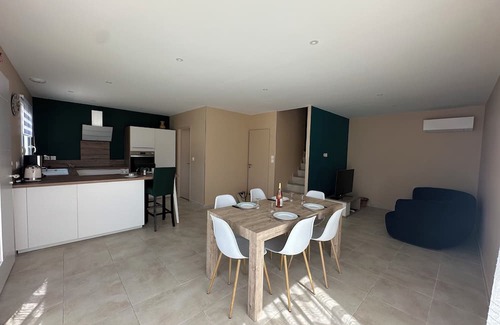 Redessan Villa | Bright, quiet house in Redessan