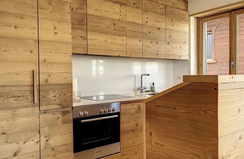Noes Apartment | Spacious 3-bedroom apartment with XL terrasse in the centre of Crans