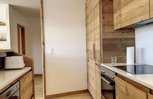 Noes Apartment | Spacious 3-bedroom apartment with XL terrasse in the centre of Crans