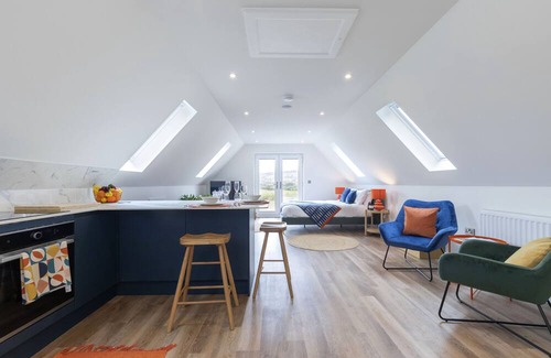 Mangotsfield Apartment | Beautiful Self Contained Annex in Toddington