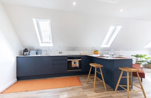 Mangotsfield Apartment | Beautiful Self Contained Annex in Toddington