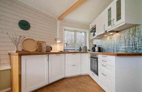 Muritz House | Kugelhaus Südkugel on Lake Tollensesee - Exclusive vacation home for 2-4 guests
