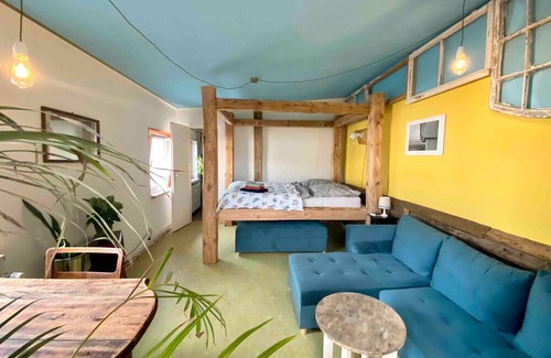 Kropeliner-Tor-Vorstadt Apartment | Apartment 'Fuchsbau in der KTV' with Wi-Fi