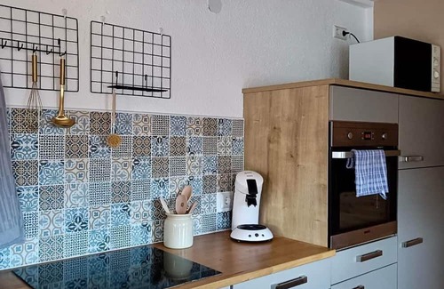 Kobern-Gondorf Apartment | Vacation apartment Hexenhäuschen - apartment/flat, shower and bath, WC, 1 bedroom