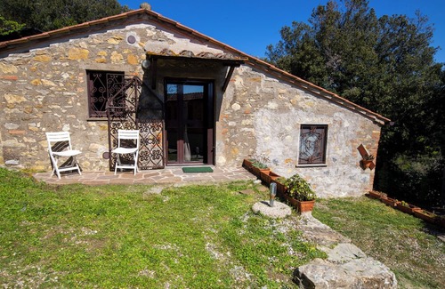 Gavorrano Cabin | Completely renovated, independent farmhouse.