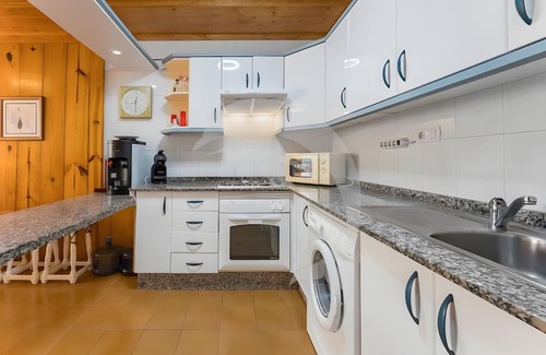 Granadilla de Abona House | Vacation Home 'Nice 14c El Medano Beach Only' with Shared Pool