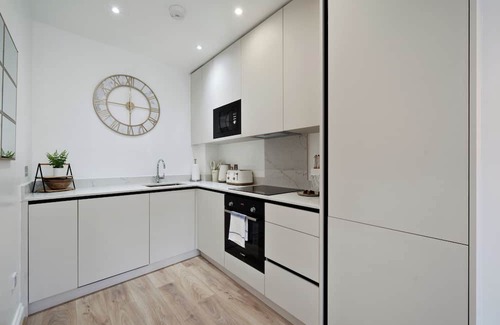 Cathedrals House | Beautiful Victorian house in London