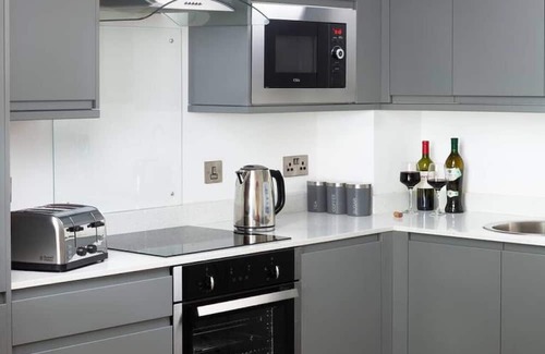 Hull Apartment | Marina Suite - 1 Bedroom Duplex-105