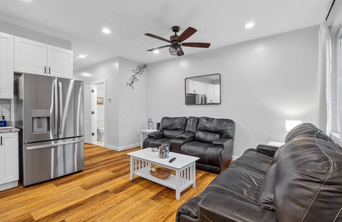 Boiling Springs House | New duplex; sleeps 6! Pet friendly! Perfect for professionals and families!