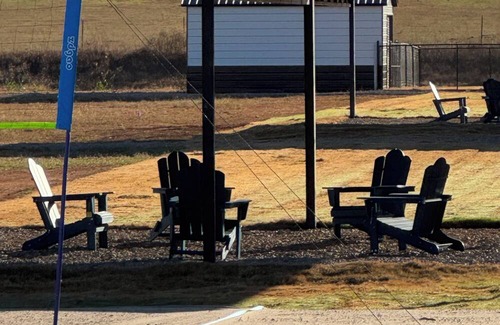 Slaughterville House | 3-bedroom townhome in charming Lexington with AC, fitness room