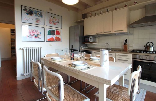 Colognola ai Colli Apartment | Lovely apartment for 7 people with pool, WIFI, A/C and patio, close to Verona