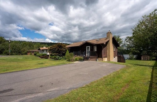 White Haven Cabin | Lake Front Pocono Cabin | Massive Yard & Hot Tub