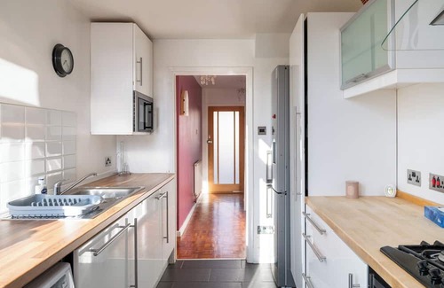 Bristol House | Cosy 3BDR Home with Workspace and Private Garden