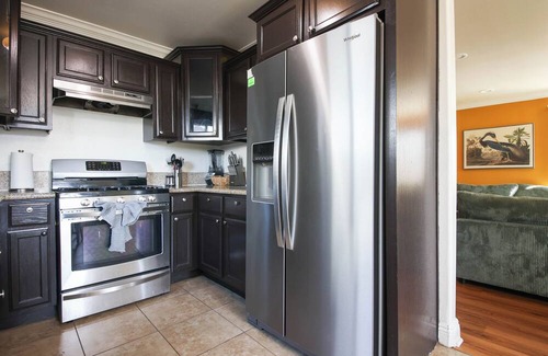 Vernon Apartment | Cozy and Spacious 5 bedrooms House at Duplex