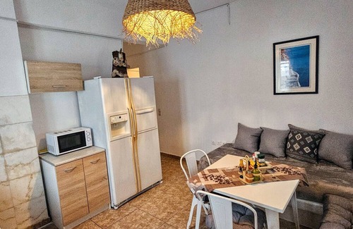 Perissa Apartment | Pleasure View Studio 6 Apartment with Mountain View, Wi-Fi and Air Conditioning