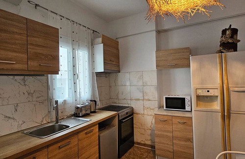 Perissa Apartment | Pleasure View Studio 6 Apartment with Mountain View, Wi-Fi and Air Conditioning