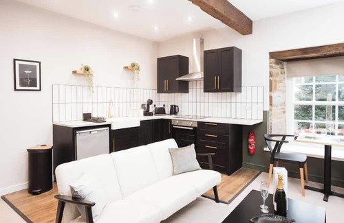 Chapel en le Frith Apartment | Former 18th century bank, now two contemporary apartments with Michelin Guide rated restaurant