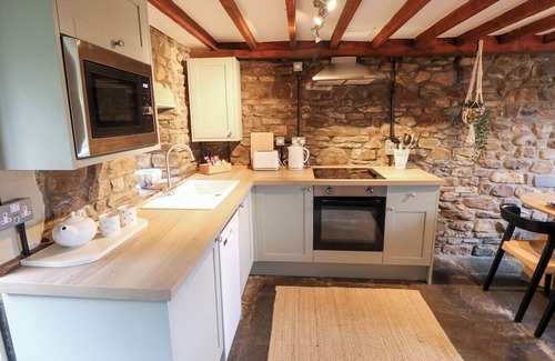 Cwmbach Cottage | MELYN, pet friendly, character holiday cottage in Aberdare