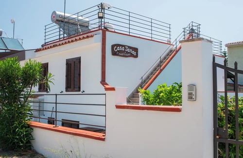 Torre di Bari Apartment | Apartment near the beach - Casa Janas