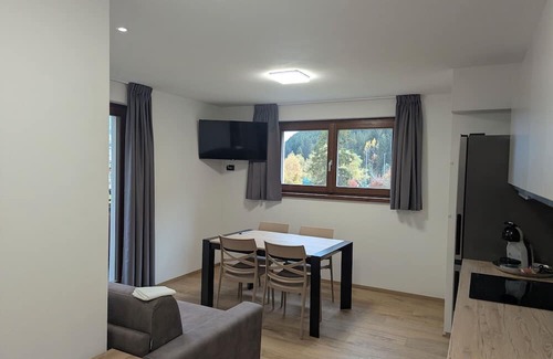 Isolaccia Apartment | Apartment '4' with Mountain View, Shared Garden and Wi-Fi