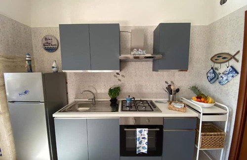 Giovinazzo Apartment | Apartment 'Aquamaris' with Sea View, Wi-Fi and Air Conditioning