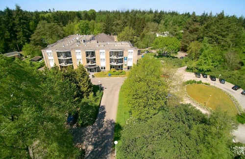 De Bult House | Family-Friendly 4 Units | Heated Pool & Pets OK | Near Nature Attractions