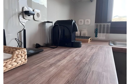 Livadi House | Holiday Home 'Livadakia Beach House' with Balcony and Air Conditioning