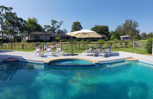 Lovedale House | Burncroft Guesthouse