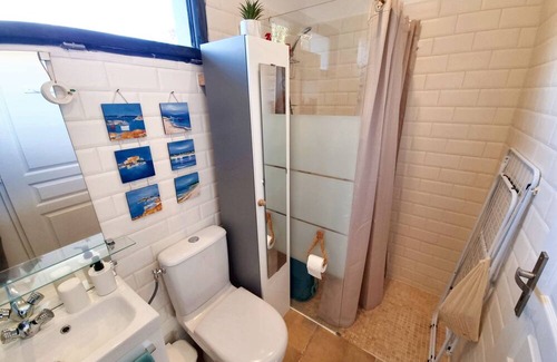 Castanet-Tolosan Cabin | Cosy, fully-equipped Tiny House - private garden