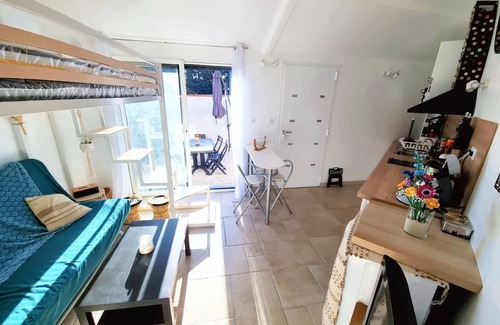 Castanet-Tolosan Cabin | Cosy, fully-equipped Tiny House - private garden