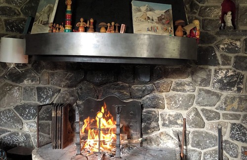 Campan Ski Chalet | BEAUTIFUL PYRENEAN MOUNTAIN CHALET.