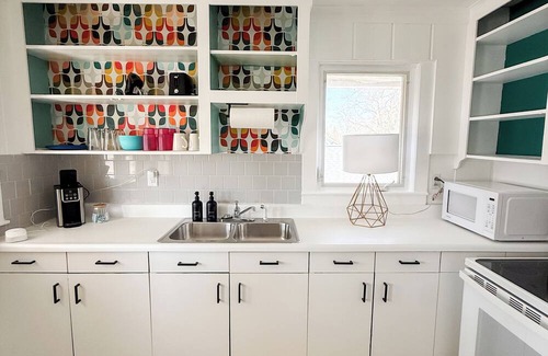Toledo Apartment | Private Upper-Level Flat - Bright, Stylish, Peaceful