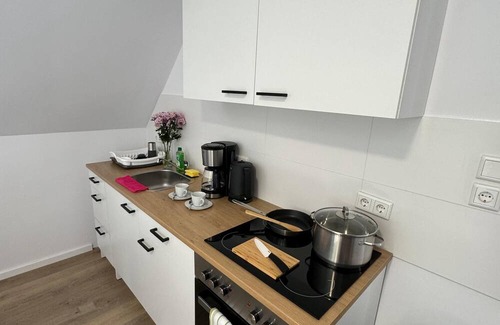 Bad Oeynhausen Apartment | Beautiful Apartment | 3 Sleeping Rooms | 6 Beds | WiFi
