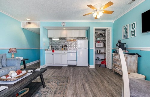 Little River Condo | Cozy 1-bedroom condo with AC, WiFi in charming Little River