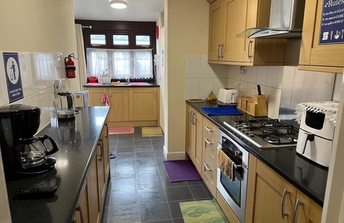 Mayfield House | Cosy Rooms within Family Home with shared facilities