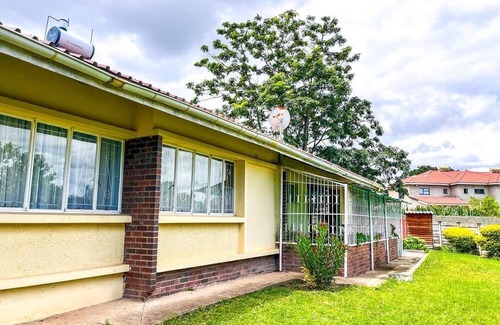 Gweru Apartment | 3 bed Cozy Homestay for Groups in Lundi Park - 2292