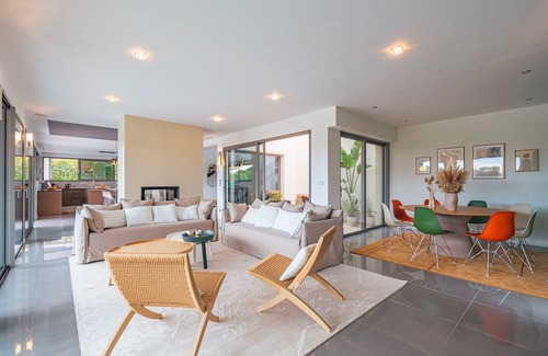 Baillargues Villa | Villa Luxe | Vue sur Golf & Piscine Privée