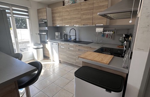 Crouay House | Family home with heated pool, near the D-Day landing beaches