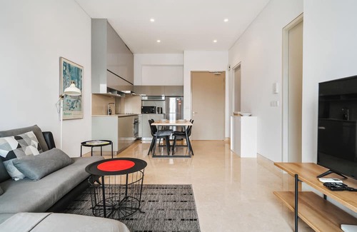 Pudu Apartment | 2-bedroom Suite with Twin Tower view at the living room