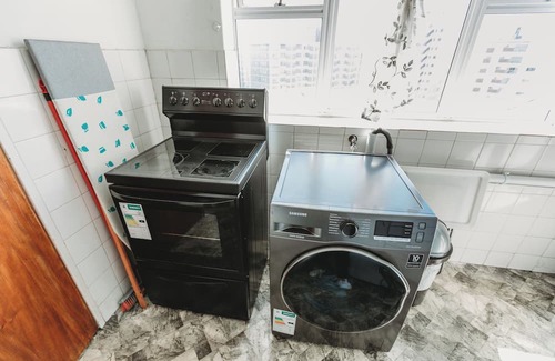 Cape Town City Centre Apartment | Studio apartment-Kloof Street