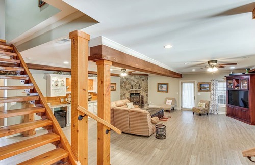 Westminster House | Lake Hartwell Haven w/Boat Dock in Westminster!