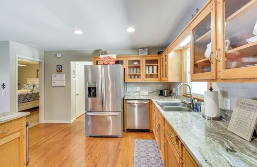 Westminster House | Lake Hartwell Haven w/Boat Dock in Westminster!