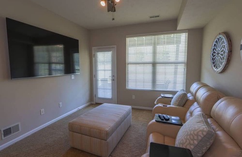 Woodmere House | Charming 3-bedroom house in delightful Pepper Pike with WiFi, High End FINISHES