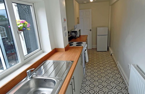 Woodhorn House | Peaceful Comfortable home 3 minute stroll to Beach New Biggin , Northumberland