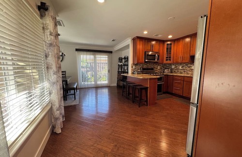 West Sacramento House | 4-bedroom house in welcoming West Sacramento with AC, WiFi