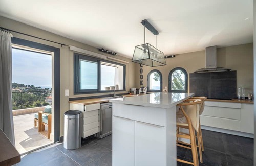 Hyeres Villa | Exceptional villa - panoramic view - sleeps 10 - pool - near beach