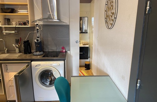 Malzeville Apartment | Nancy, Superb air-conditioned studio 3 minutes from Place Stanislas, WIFI, fitted kitchen